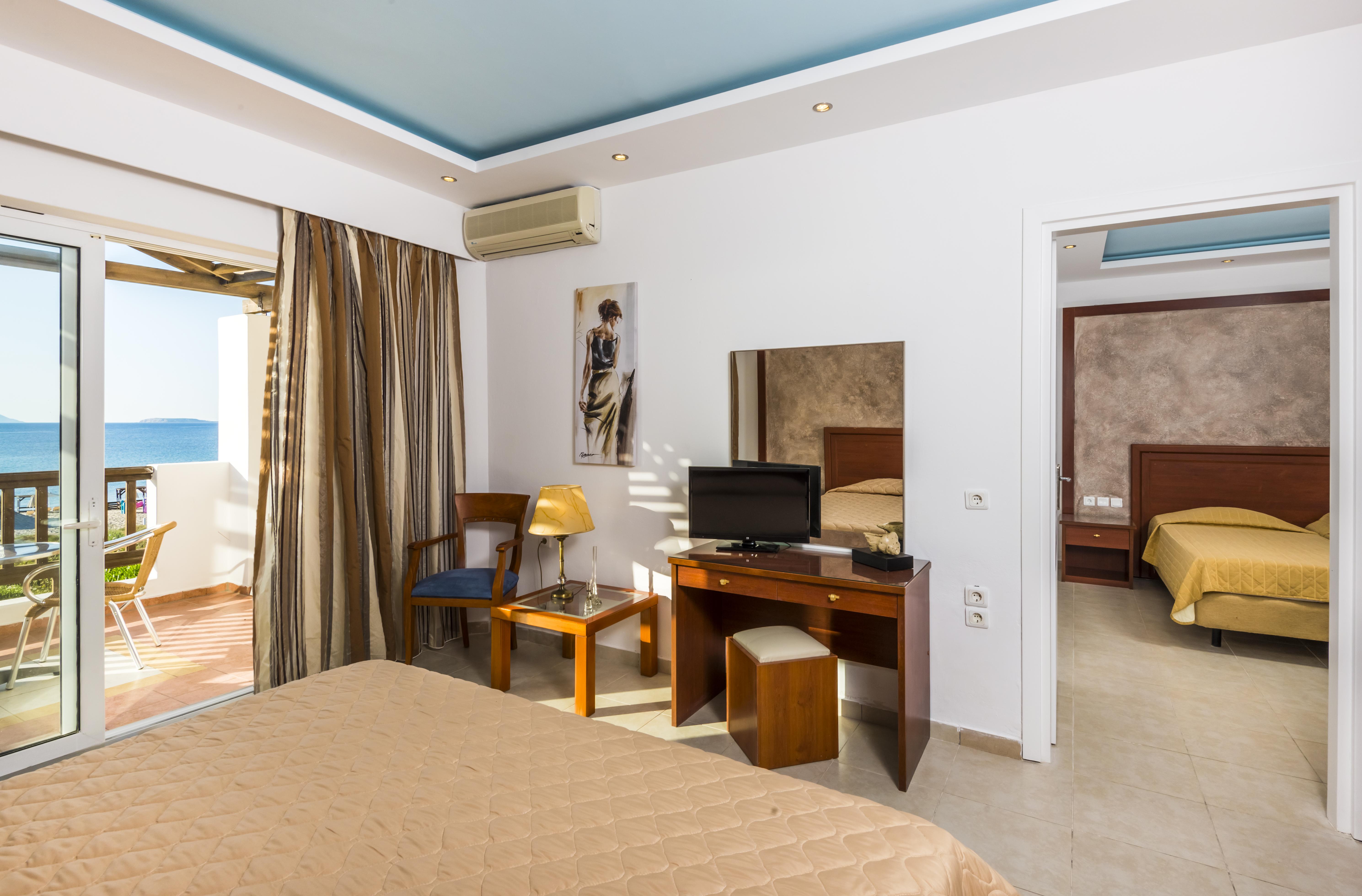 กายา รอยัล โฮเต็ล Hotel มัสติคารี ภายนอก รูปภาพ