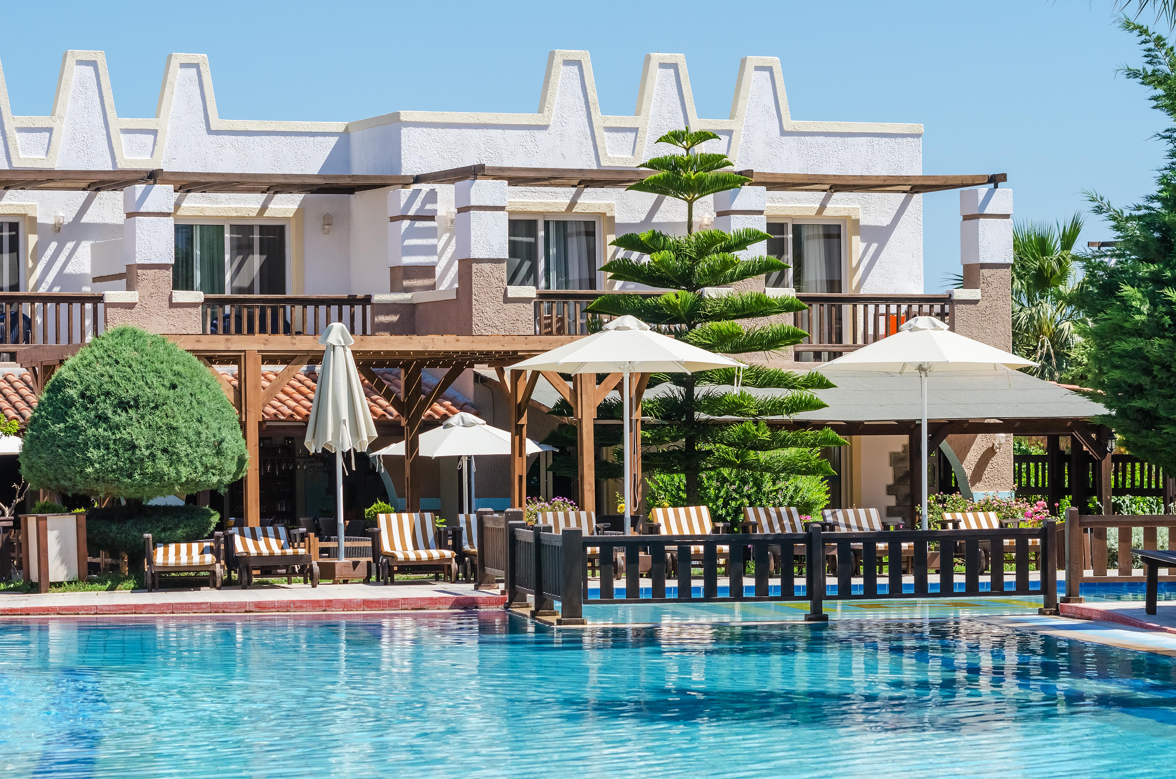 กายา รอยัล โฮเต็ล Hotel มัสติคารี ภายนอก รูปภาพ