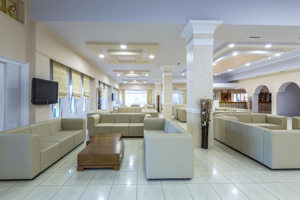 กายา รอยัล โฮเต็ล Hotel มัสติคารี ภายนอก รูปภาพ