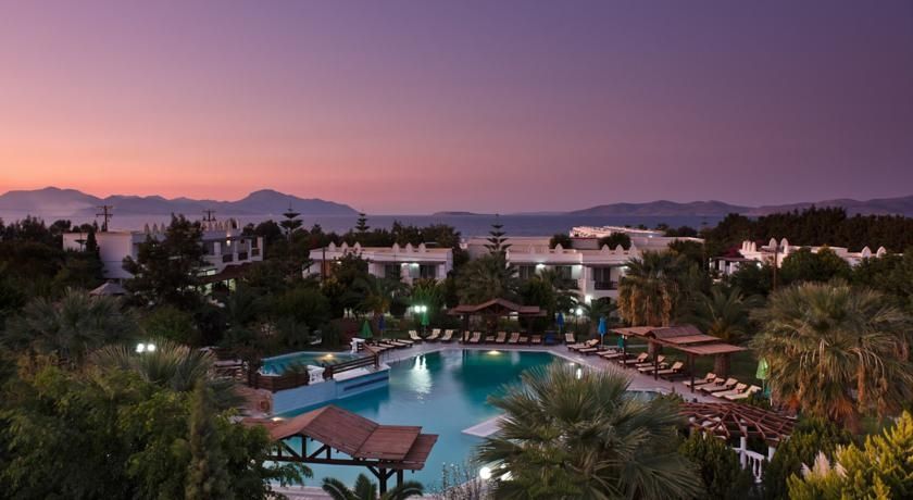 กายา รอยัล โฮเต็ล Hotel มัสติคารี ภายนอก รูปภาพ